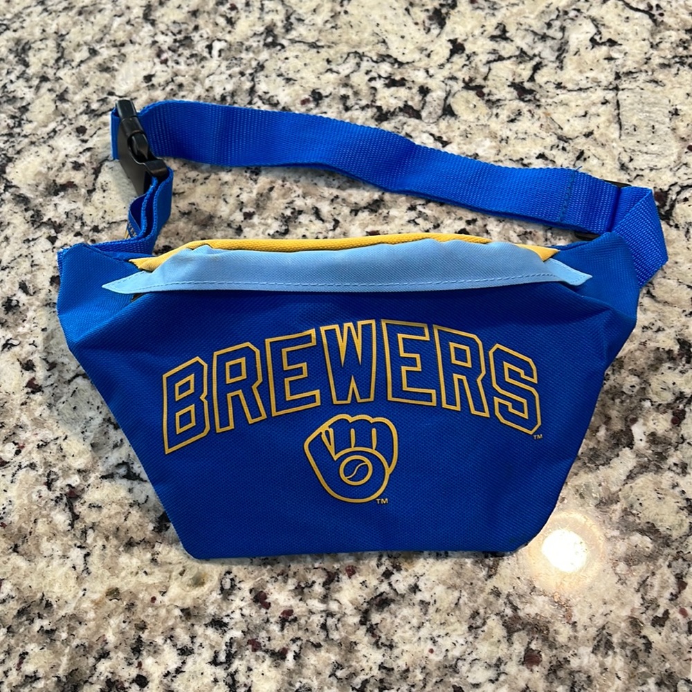 Milwaukee Brewers Retro Fanny Pack New!